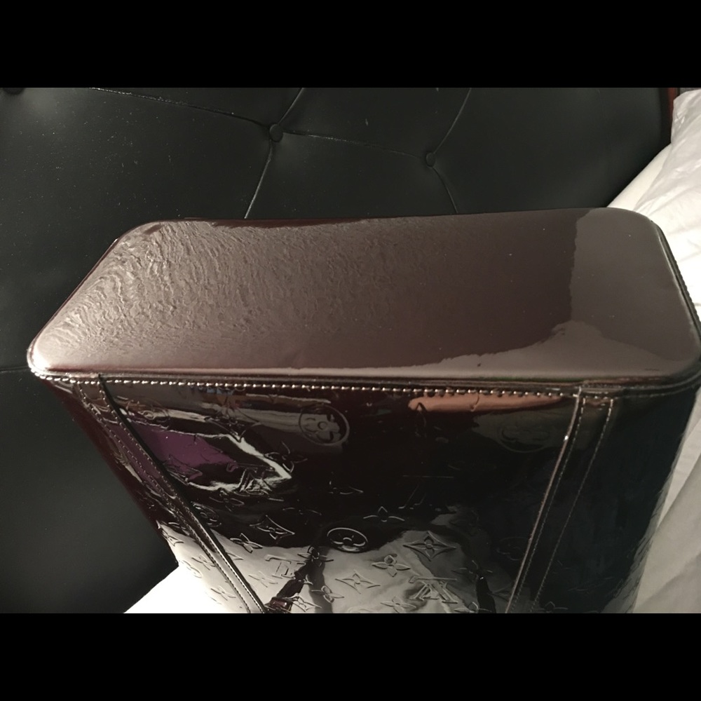 Louis Vuitton Vernis Avalon Amaretto Bag View 3